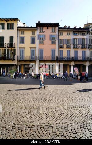 Place Piazza del Duomo, Crema, Lombardie, Italie, Europe Banque D'Images