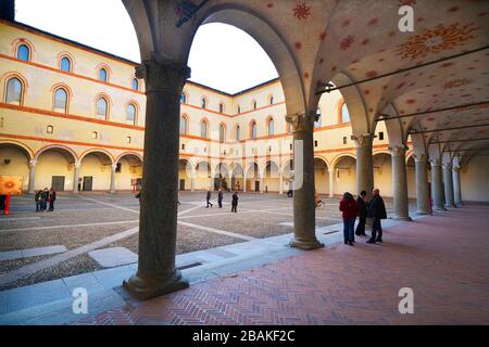 Château Sforzesco, cour Cortile della Rocchetta, Milan, Lombardie, Italie, Europe Banque D'Images