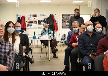 Saint-Pétersbourg, Russie, 27 mars 2020. Le délai de la branche du parti Uabloko de Saint-Pétersbourg a été réduit à 30 minutes, ce qui était suffisant à non Banque D'Images