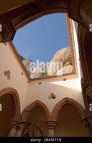 Claustre de la Santa Cova, Montserrat, Catalogne, Europe Banque D'Images