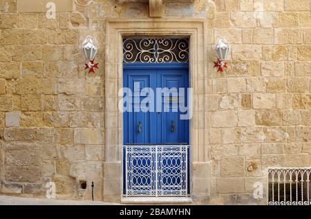Détail d'une porte d'entrée dans la ville historique de Senglea, l'une des trois villes de l'autre côté du Grand Harbour de la capitale de Malte, la Valette. Banque D'Images