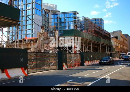 L'une des dernières sections restantes de High Line sous la rue Gansevoort, un dépôt terminal de fret à huit voies, entre Clarkson et Spring Street est BEI Banque D'Images