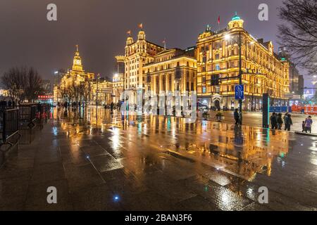 Les lumières lumineuses du Bund illuminent les environs , Shanghai, Chine Banque D'Images
