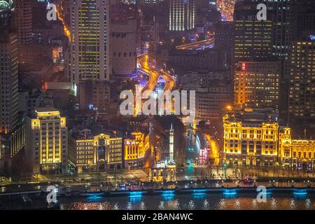Les lumières lumineuses du Bund illuminent les environs , Shanghai, Chine Banque D'Images