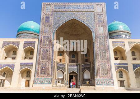 Madrasa Mir-i Arab, ou Mir Arab Madrasah, Boukhara, Buchara, Ouzbékistan, Asie centrale, Asie Banque D'Images