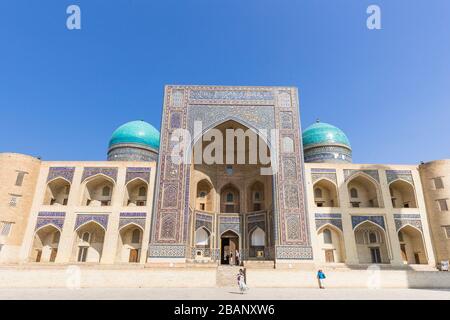 Madrasa Mir-i Arab, ou Mir Arab Madrasah, Boukhara, Buchara, Ouzbékistan, Asie centrale, Asie Banque D'Images