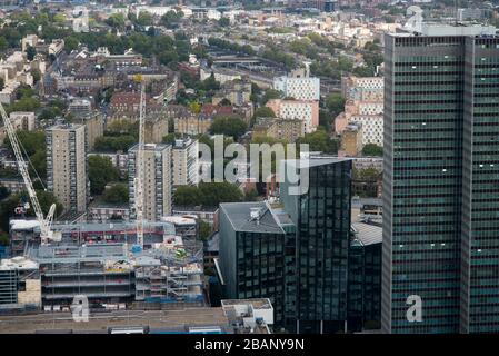 Vue aérienne de Regents Park Housing Estate HMRC Tower Regents place de la BT Tower, 60 Cleveland St, Fitzrovia, Londres W1T 4 JZ Banque D'Images
