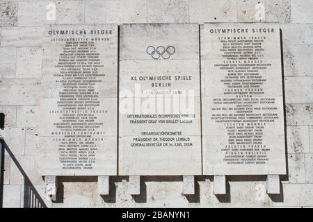 Plaque d'inauguration du stade olympique de berlin Banque D'Images