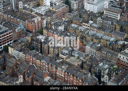 Vue aérienne des maisons victoriennes géorgiennes à Fitzrovia Great Pitchfield Street Hanson Street depuis la BT Tower, 60 Cleveland St, Fitzrovia, Londres Banque D'Images