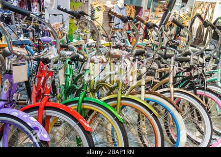 Miami Beach Florida, de nouvelles bicyclettes, vente de cas d'exposition, shopping shopper shoppers magasins marché marchés achats vente, magasins de détail Banque D'Images