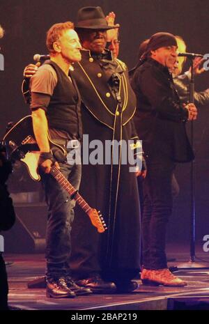 Bruce Springsten, Clarence Clemson, E Street band Giant Stadium NJ 10/9/09 photo Michael Brito Banque D'Images