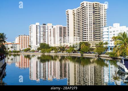 Miami Beach Florida,Collins Avenue High Rise,condominium buildings,ville Skyline,Indian Creek,FL110217093 Banque D'Images