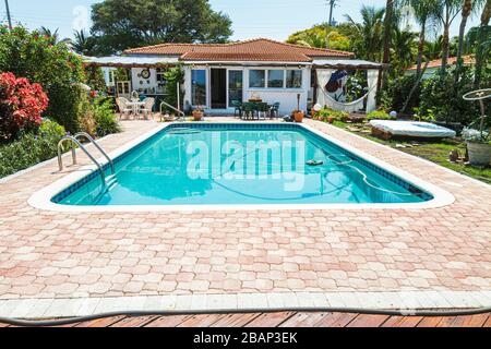 Miami Beach Florida,Normandy Shores,Biscayne Bay,cour résidentielle,piscine,maison maisons maisons résidence,maison,maison maison maisons maisons résidences Banque D'Images