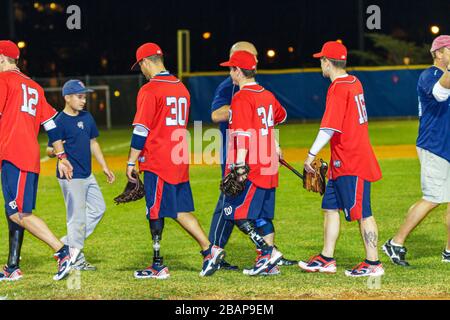 Miami Beach Florida,Flamingo Park,WWAST,blessée Warrior Amputee Softball Team,handicapés handicapés besoins spéciaux,vétérans,soldats,réhabili Banque D'Images