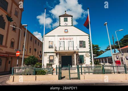 Le vieux palais de justice de Philipsburg St Maarten. Première construite en 1793, construite en bois Banque D'Images