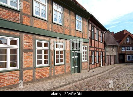Détails de maisons à colombages dans une petite rue dans la ville hanséatique de Salzwedel, une petite ville dans le quartier d'Altmark (Saxe-Anhalt, allemand Banque D'Images