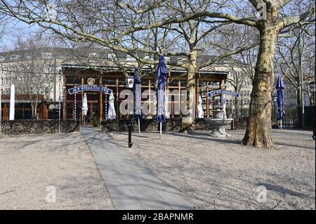 Berlin est une ville tranquille pendant le verrouillage de la COVID-19 Banque D'Images