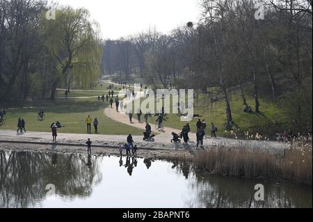 Berlin est une ville tranquille pendant le verrouillage de la COVID-19 Banque D'Images