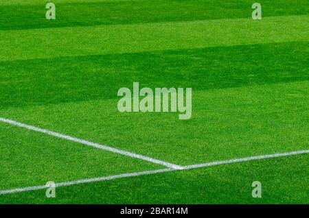 Vider le terrain de football du stade pendant la période d'isolement. Banque D'Images