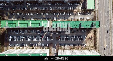 Séoul, Corée du Sud. 29 mars 2020. La photo aérienne prise le 29 mars 2020 montre un parking à Suwon, en Corée du Sud. La Corée du Sud a signalé 105 autres cas de COVID-19, contre 24 heures auparavant à minuit, dimanche, heure locale, ce qui porte le nombre total d'infections à 9 583. Crédit: Xinhua/Alay Live News Banque D'Images