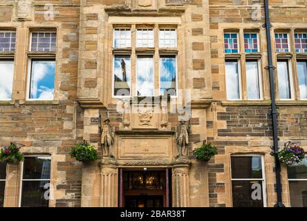 Kirkwall et le centre communautaire de St. Ola sont situés à l'hôtel de ville de Kirkwall (1884), Kirkwall, Orkney, Écosse, Royaume-Uni. Banque D'Images