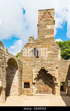 Le palais du comte est un palais historique ruiné près de la cathédrale St Magnus, à Kirkwallk, Orkney, en Écosse. Banque D'Images