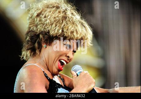 La chanteuse américaine Tina Turner en concert, Murrayfield, Édimbourg, lors de sa tournée mondiale. Banque D'Images