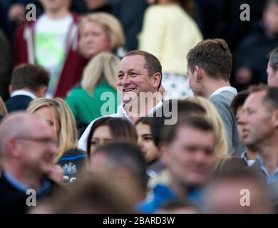 Le propriétaire de Newcastle United Mike Ashley dans les stands Banque D'Images