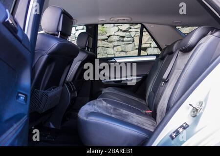 Cluj-Napoca, Roumanie -21 juillet 2018 : Mercedes-Benz ML-Class ML500 4x4 essai routier on. Équipement Avantgarde, intérieur cuir, engrenage automatique, photo Banque D'Images