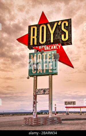 Roy's Motel et Cafe vintage signe, Amboy, California, USA Banque D'Images