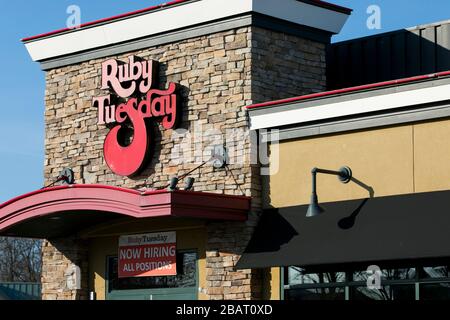 Un logo à l'extérieur d'un restaurant Ruby Tuesday situé dans le nord du Pays de Galles, en Pennsylvanie, le 23 mars 2020. Banque D'Images