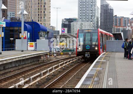 Le Docklands Light Railway, Londres Banque D'Images