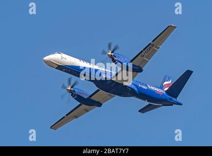 SAAB 2000, Eastern Airways, G-CDKB, au départ de l'aéroport de Manchester Banque D'Images