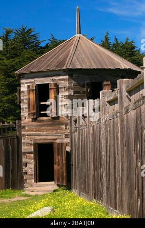 Blockhouse du nord-ouest, parc historique de l'État de fort Ross, Californie Banque D'Images