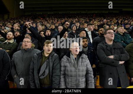 Fans anxieux de supporters de Wolverhampton Wanderers Banque D'Images