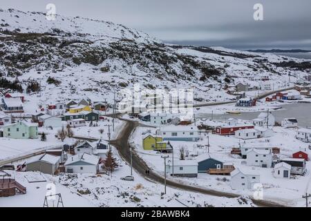 Village de Fogo vue d'une colline au-dessus de la ville de Terre-Neuve, Canada Banque D'Images