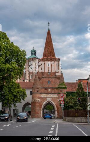 La porte médiévale de Kreuztor à Ingolstadt, Allemagne Banque D'Images