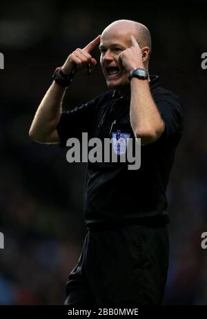 Lee Mason, arbitre de match Banque D'Images