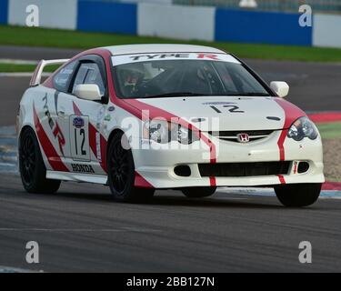 Angela Jones, William Jarman, Honda Integra DC5, Tin Tops, Classic Sports car Club, CCCS, Réunion de course de fin d'été, Donington Park, dimanche 4 septembre Banque D'Images