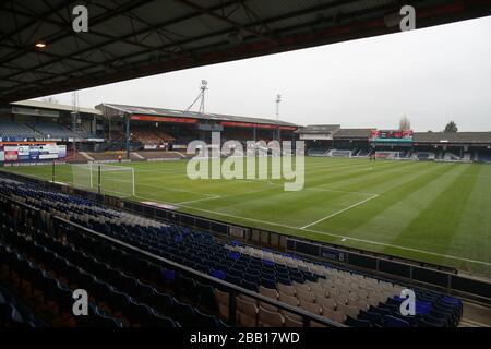 Vue générale de Kenilworth Road, devant le match du championnat Sky Bet. Banque D'Images