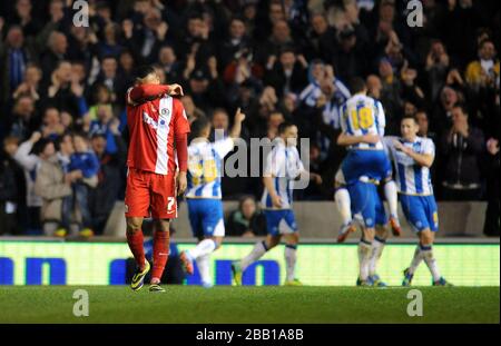 Joshua King de Blackburn Rovers montre sa déjection après Brighton et Hove Albion a marqué leur troisième but du jeu Banque D'Images