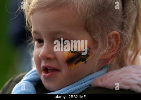 Hull City fan Robyn (4 ans) avant le match contre Stoke City Banque D'Images