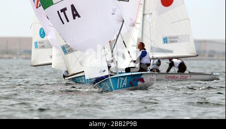 Giulia Conti et Giovanna Micol d'Italie lors de la dixième course olympique de 470 femmes d'aujourd'hui à Weymouth. Banque D'Images