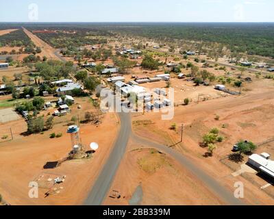 Antenne du petit village historique d'Eulo sur les rives du Paroo River Western Queensland Australie Banque D'Images