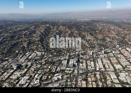 Vue aérienne générale de West Hollywood lors d'un vol dans le sud de la Californie le samedi 5 octobre 2019 à Los Angeles, Californie, États-Unis. (Photo par IOS/Espa-Images) Banque D'Images