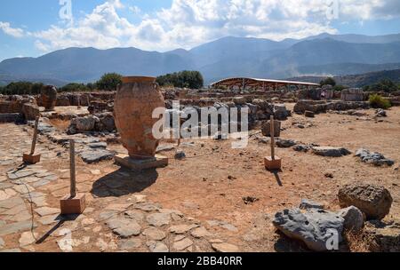 Les ruines de la ville de Minoan du 'palais de Malia' sont un site archéologique célèbre et touristique sur l'île de Crète (Grèce). Banque D'Images