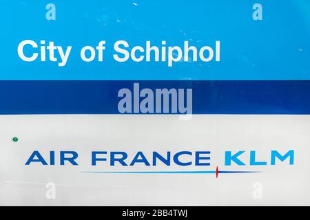 Schiphol, Pays-Bas - 16 janvier 2020: Vue latérale d'un avion néerlandais avec le texte "Ville de Schiphol - Air France KLM" sur l'aéroport de Schiphol, TH Banque D'Images