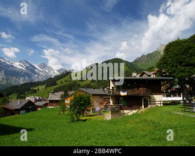 Murren dans la région de Jungfrau en Suisse. Banque D'Images