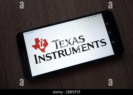 Logo Texas instruments Inc. (TI) affiché sur le smartphone Banque D'Images