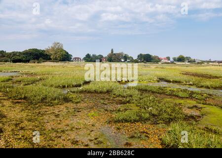 Contrebandiers Lane et Ferry zones difficiles de marais salttiaux à marée basse, Bosham, un petit village de Chichester Harbour, West Sussex, côte sud de l'Angleterre Banque D'Images